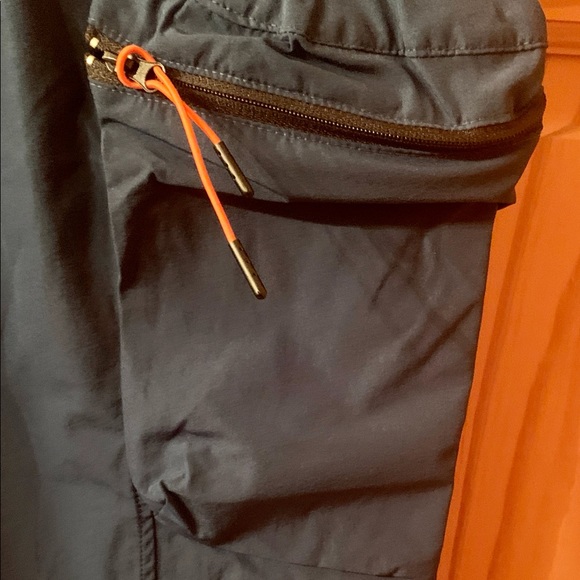 Size large (12) womens navy blue cargo HALARA pants bnwt - Picture 2 of 8